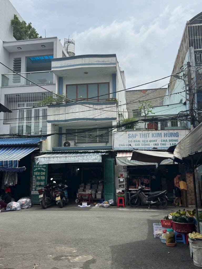 Bán nhà MT Quang Trung 3 tầng, đang cho thuê 18tr/tháng, cần bán gấp