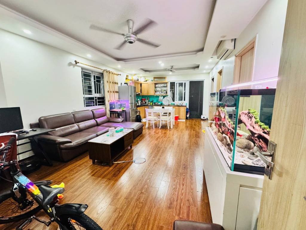 Bán căn góc 2 ngủ full đồ view hồ chung cư Thanh Hà