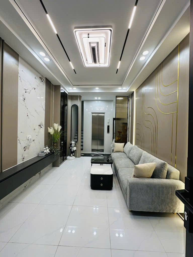 Hơn 8 Tỷ Bán Nhà Khương Trung, Ô Tô Đỗ Cửa , 2 Thoáng Trước Sau