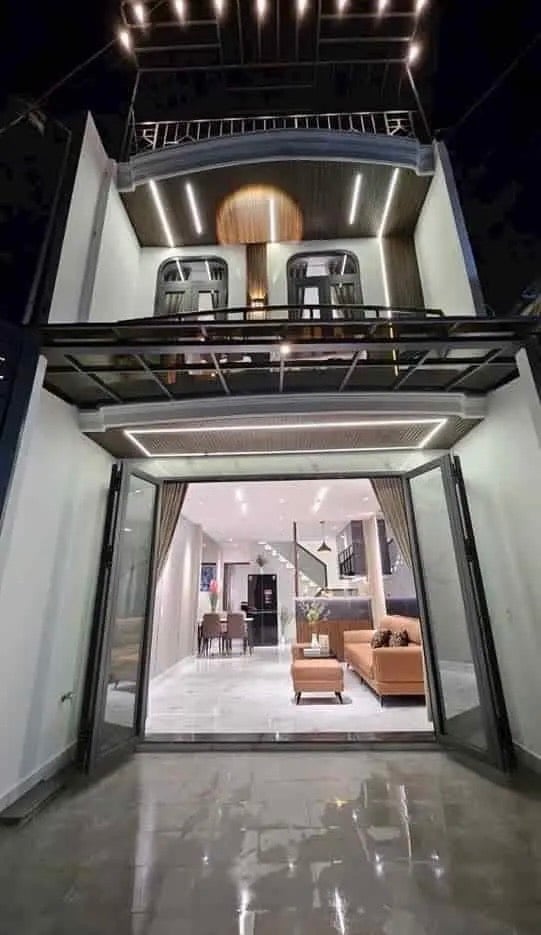 CẦN BÁN GẤP NHÀ 1 TRỆT 1 LẦU – GẦN CHỢ BÌNH CHÁNH – SHR – 2 TỶ3 – CẦN ĐƯỚC, LONG AN – 95M²