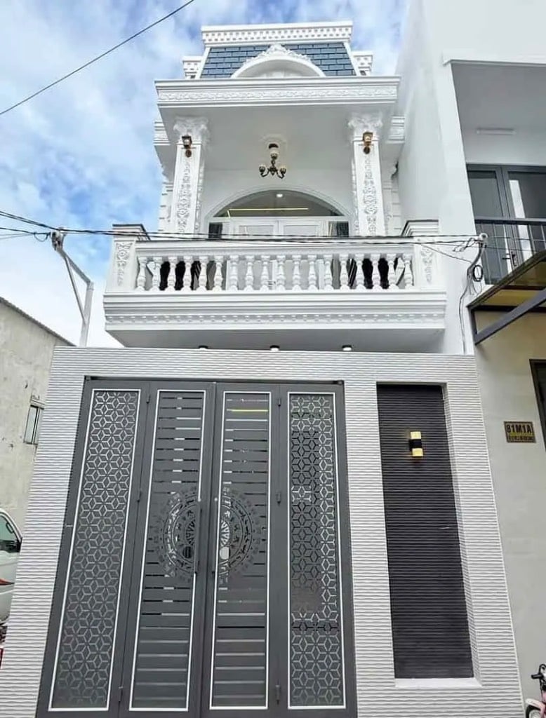 CƠ HỘI ĐẦU TƯ – NHÀ PHỐ 2 LẦU – GẦN CHỢ BÌNH CHÁNH – 2 TỶ3 – CẦN ĐƯỚC, LONG AN – 100M²