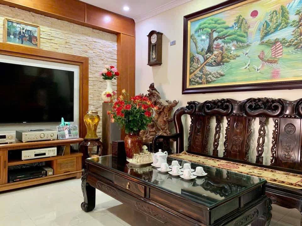Bán nhà Võng Thị - Tây Hồ, Ô tô, gần Hồ, An sinh tuyệt vời, 85m2 x 3 tầng, giá 20.9 Tỷ