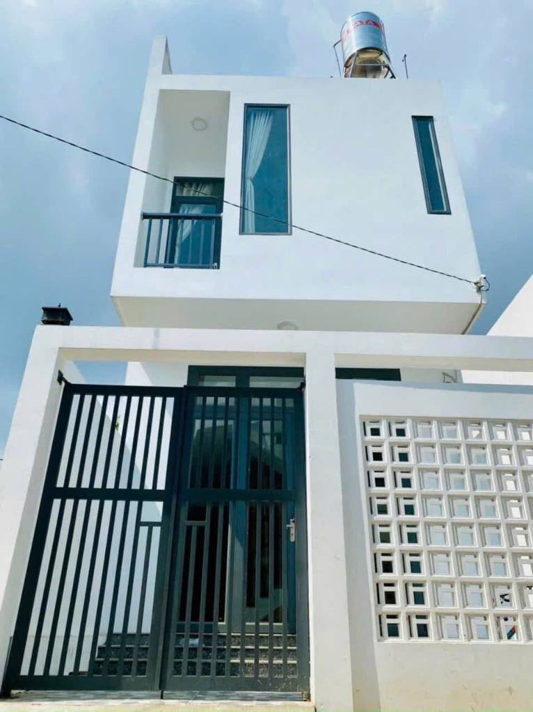 GIÁ RẺ NHƯ CHO – NHÀ 100M2– LONG TRẠCH –LONG AN CHỈ 2 TỶ 100