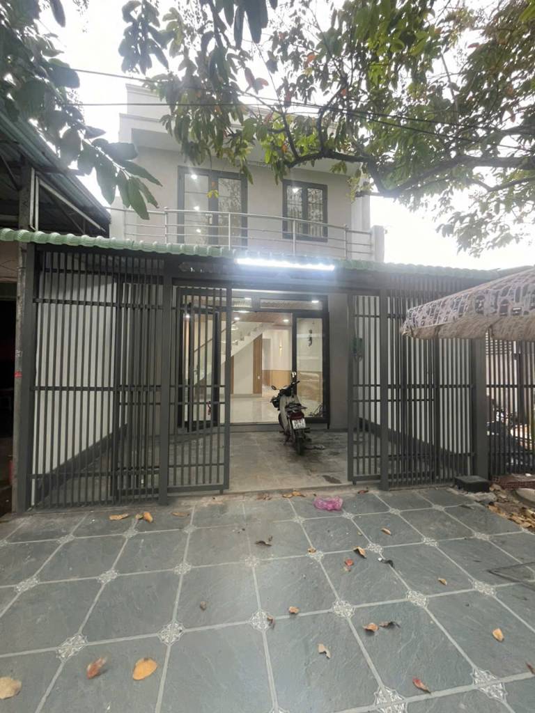Nhà mặt tiền Nguyên Thị Tồn, Tp Biên Hòa, mặt tiền 12m, vỉa hè rộng, đối diện Cty Pouchen