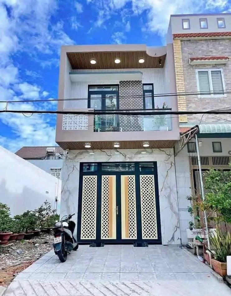 SIÊU HOT – NHÀ 1 TRỆT 1 LẦU – GẦN CHỢ BÌNH CHÁNH – CẦN ĐƯỚC LONG AN – 118m² – GIÁ 2 TỶ35 SHR