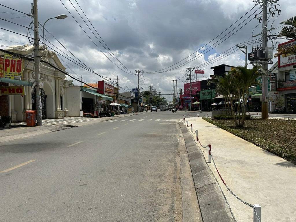 BÁN KHO, XƯỞNG GẦN CẦU PHÚ LONG, QUẬN 12, 336M2, GIÁ 10 TỶ 192 TRIỆU