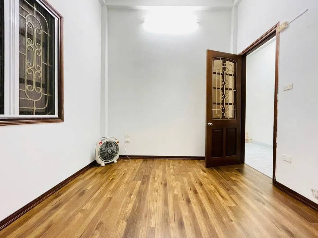 Bán nhà Đầu Ngõ 58 Đường Láng 58m², 4 tầng 4 ngủ, Chỉ 9,4 tỷ