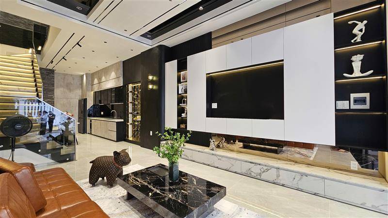 Bán nhà Huỳnh Tấn Phát, 3 phút ra Phú Mỹ Hưng, 4x16m, nhà đẹp 4 tầng, giá chưa tới 7 tỷ