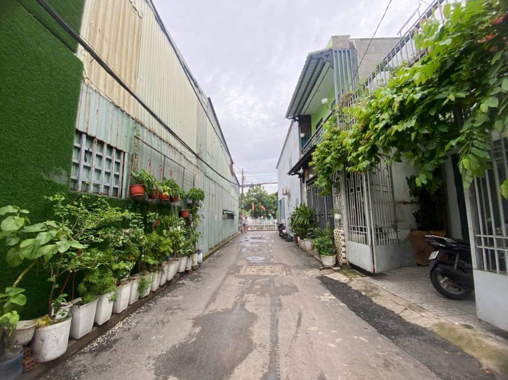 Siêu phẩm nhà 4 tầng Tân Sơn Nhì, Tân Phú, 74m2, để ô tô trong nhà, Giá 8.8 tỷ TL
