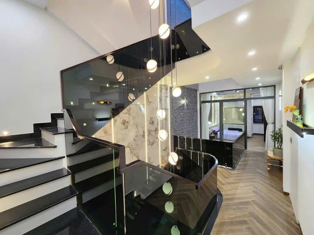 BÁN NHÀ 102M² NGANG 5M XÃ LONG TRẠCH CẦN ĐƯỚC LONG AN – SỔ HỒNG RIÊNG, GIÁ 2,36 TỶ