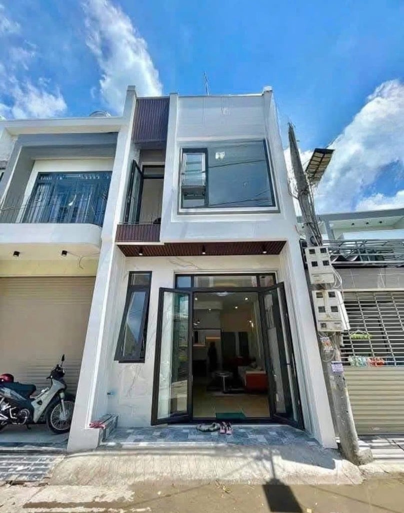 CHỦ MUỐN BÁN GẤP NHÀ 1TRỆT 1LẦU GẦN CHỢ BÌNH CHÁNH – CẦN ĐƯỚC LONG AN – 112.6m2 – 2 TỶ500 SHR
