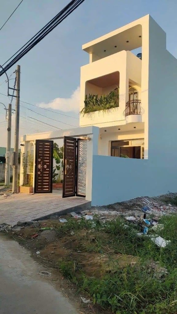 BÁN GẤP NHÀ 1TRỆT 1LẦU CẦU TRÀM – CẦN ĐƯỚC LONG AN – 103m2 – GIÁ 2 TỶ4 SHR