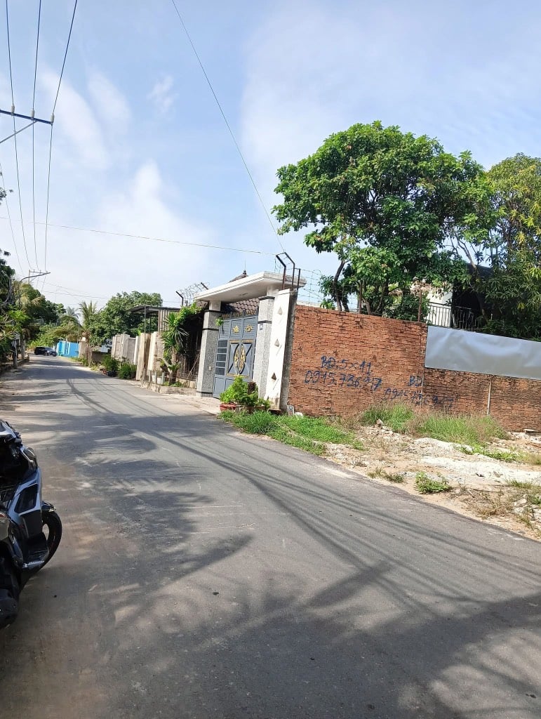 Bán gấp đất 100m² MT nhựa 6m Vĩnh Phú 38 Thuận An Bình Dương, gần cầu Phú Long, SHR