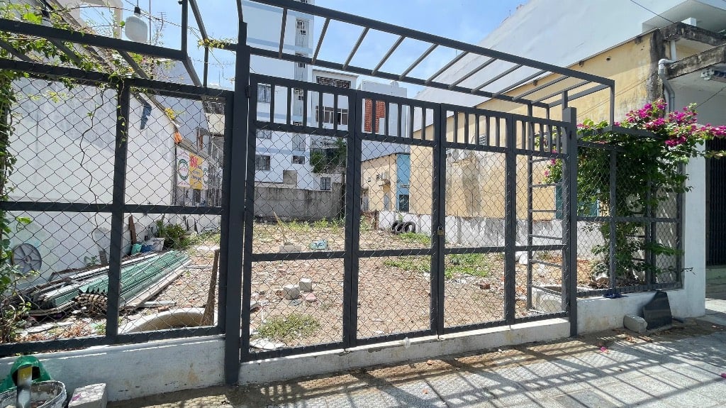 Bán đất mặt tiền Đường Khúc Thừa Dụ gần Nguyễn Thị Định - Vòng xuyến Hoàng Diệu, Tp Nha Trang, 200m2, giá 15,6 tỷ