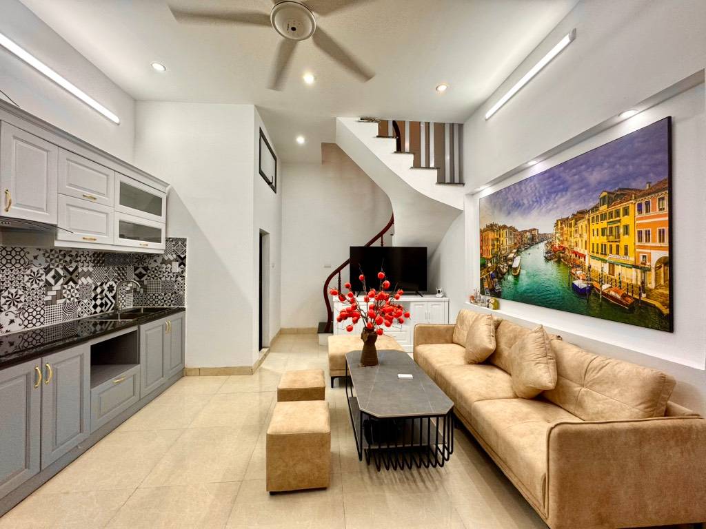 NHÀ ĐẸP NGÕ THỔ QUAN - TT ĐỐNG ĐA - DT 30M2 - FULL NỘI THẤT - GẦN PHỐ - GIÁ CHỈ 7.15 TỶ