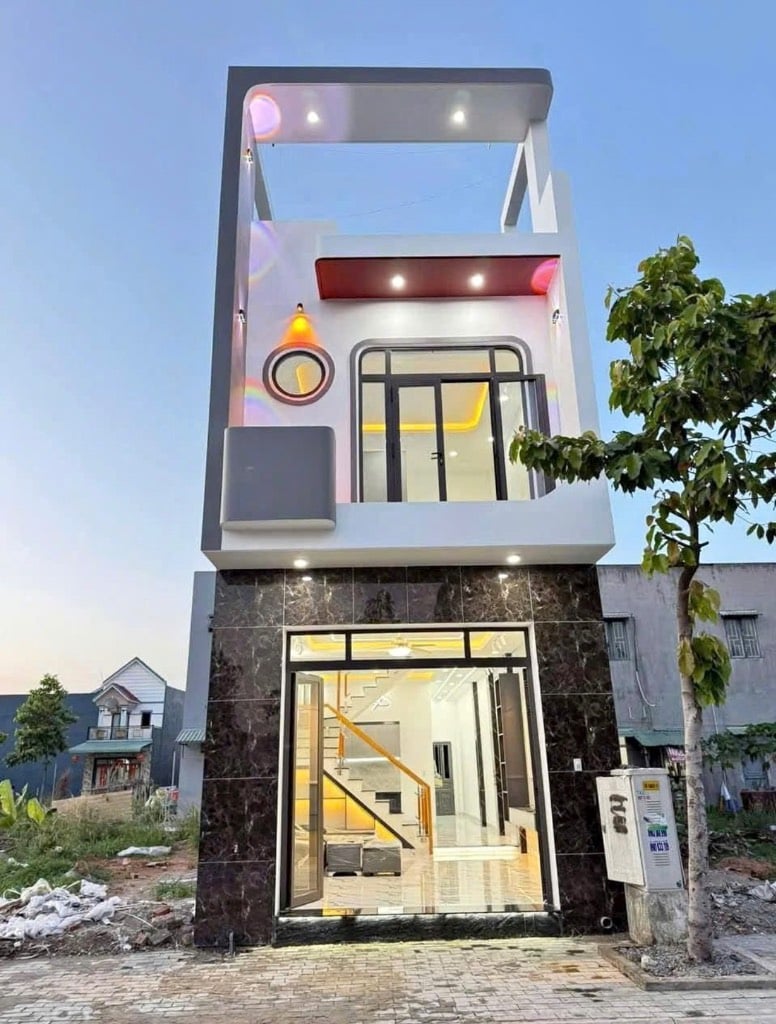 NHÀ CHÍNH CHỦ FULL NỘI THẤT – KHU DÂN CƯ HIỆN HỮU – 103M² – 2 TỶ45