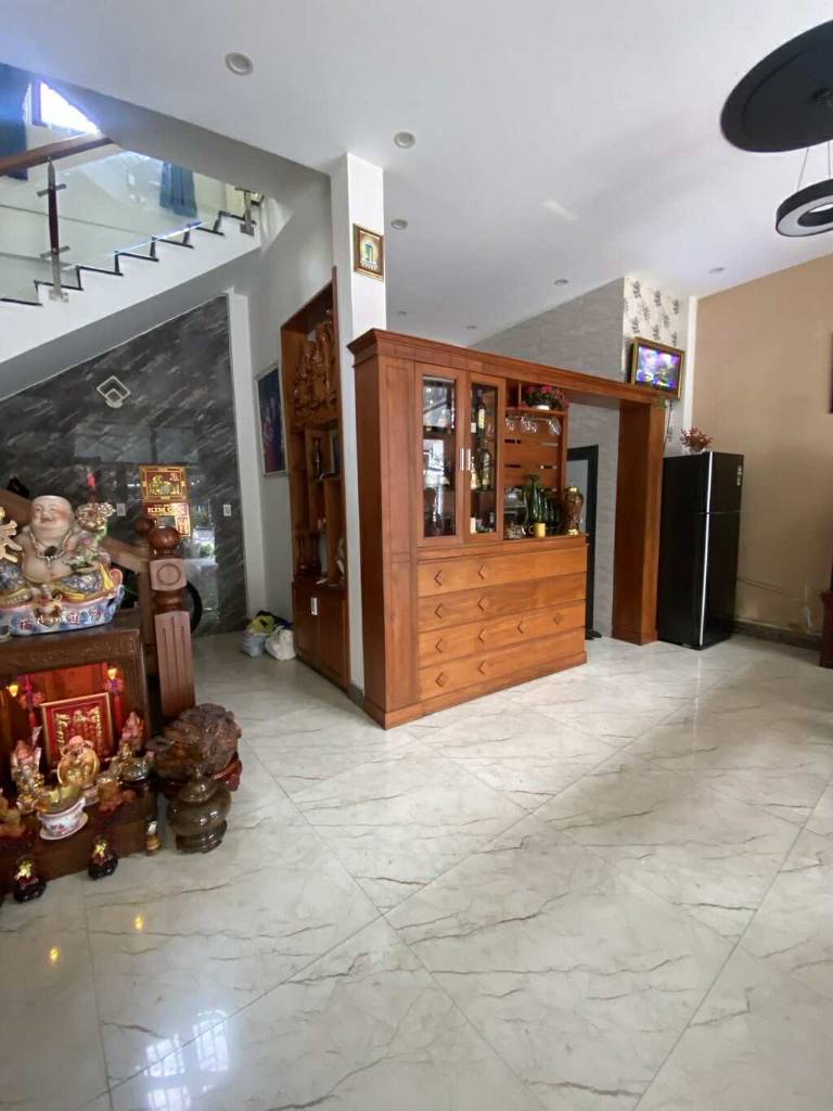 Bán nhà đẹp 4 tầng mê mặt tiền Hà Huy Tập, Thanh Khê, Đà Nẵng, ( đường rộng 10,5m, lề 5m)