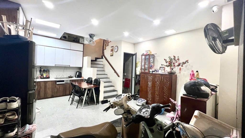 BÁN NHÀ ĐẸP NGÕ VĂN HƯƠNG - TÔN ĐỨC THẮNG - ĐỐNG ĐA - DT 33M2 - MT 6M - Ở NGAY - GIÁ CHỈ 6.95 TỶ