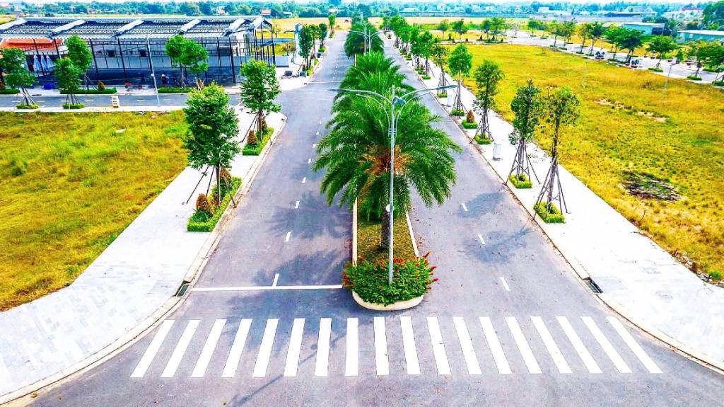 NÓNG - CƠ HỘI CHỈ CÒN TRONG THÁNG NÀY - ĐẤT NỀN 90m² – BẾN LỨC–  LONG AN –  SỔ HỒNG RIÊNG – CHÍNH CHỦ