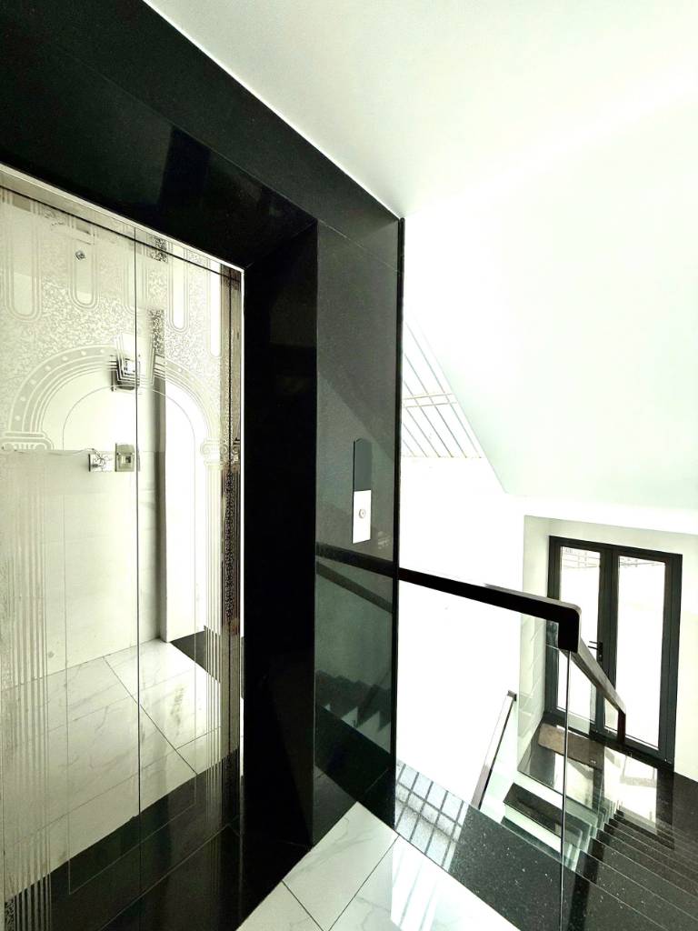 Siêu phẩm Nhà phố ngay giữa lòng Sài Gòn dòng tiền ổn định 680tr/năm, giá 18.9 tỷ