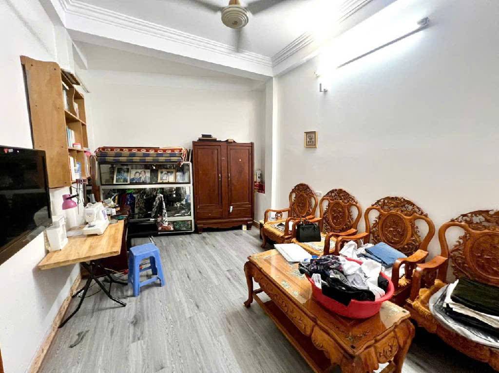 BÁN NHÀ NGUYỄN TRÃI – HÀ ĐÔNG – PHÂN LÔ ĐẸP – SÁT Ô TÔ – VÀI BƯỚC RA PHỐ – NHỈNH 8 TỶ