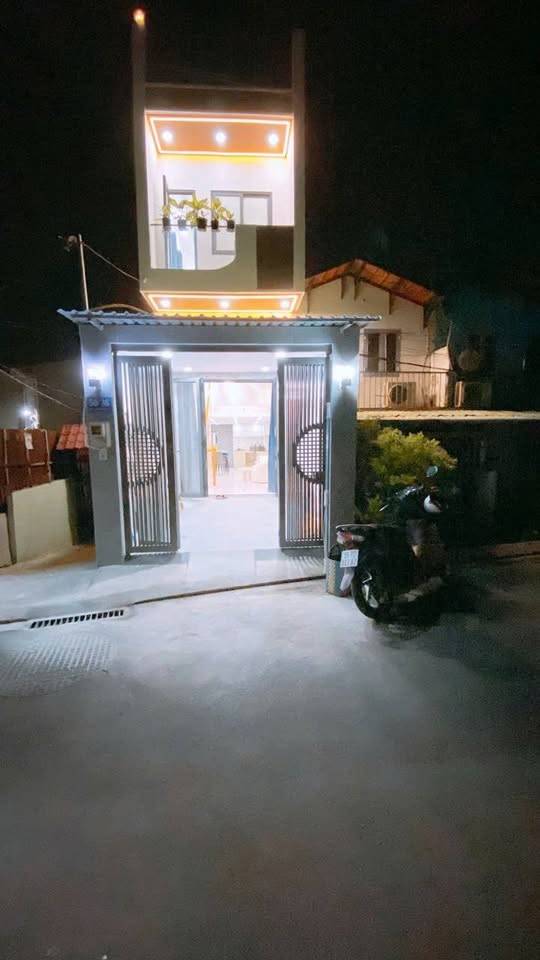 TIỆN NGHI HIỆN ĐẠI! BÁN NHÀ PHỐ HIỆN ĐẠI - CẦN ĐƯỚC, LONG AN, GIÁ CHỈ 2.44 TỶ