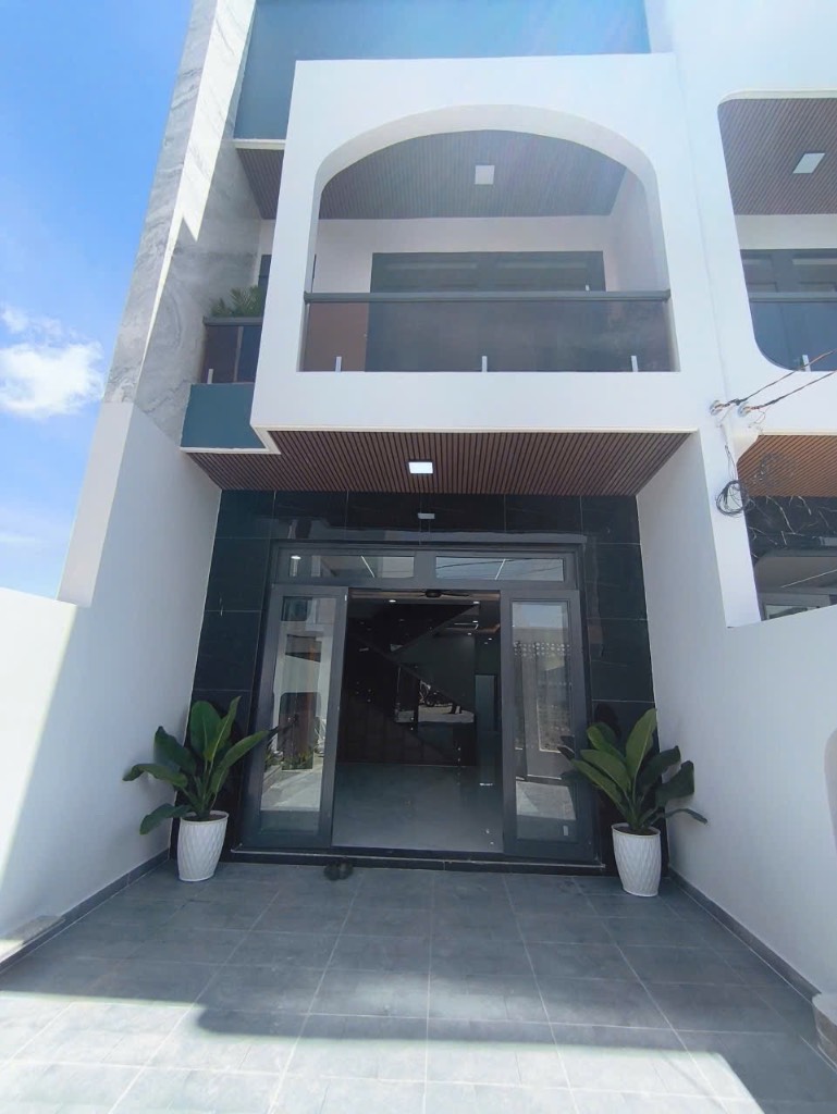 BÁN GẤP NHÀ MỚI CẦU TRÀM – 103M² – GIÁ 2 TỶ6 SHR
