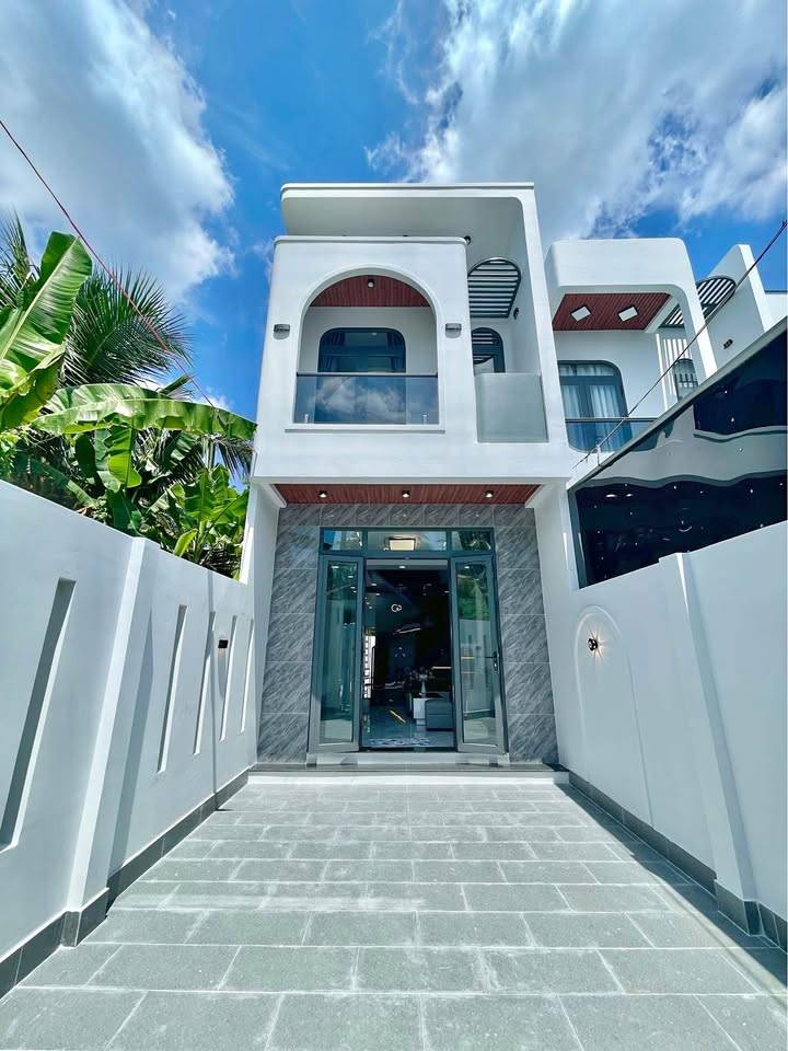 ĐẦU TƯ THÔNG MINH! NHÀ SHR ĐÃ HOÀN CÔNG ĐẸP - LONG AN, GIÁ CỰC TỐT CHỈ 2.5 TỶ