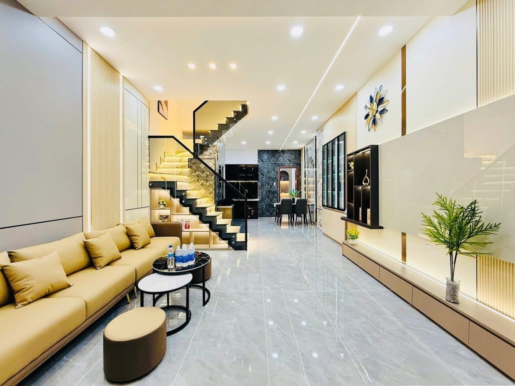 CẦN BÁN NHANH NHÀ ĐẸP 93M² – GẦN UBND XÃ RẠCH KIẾN – GIÁ 2 TỶ350 SHR