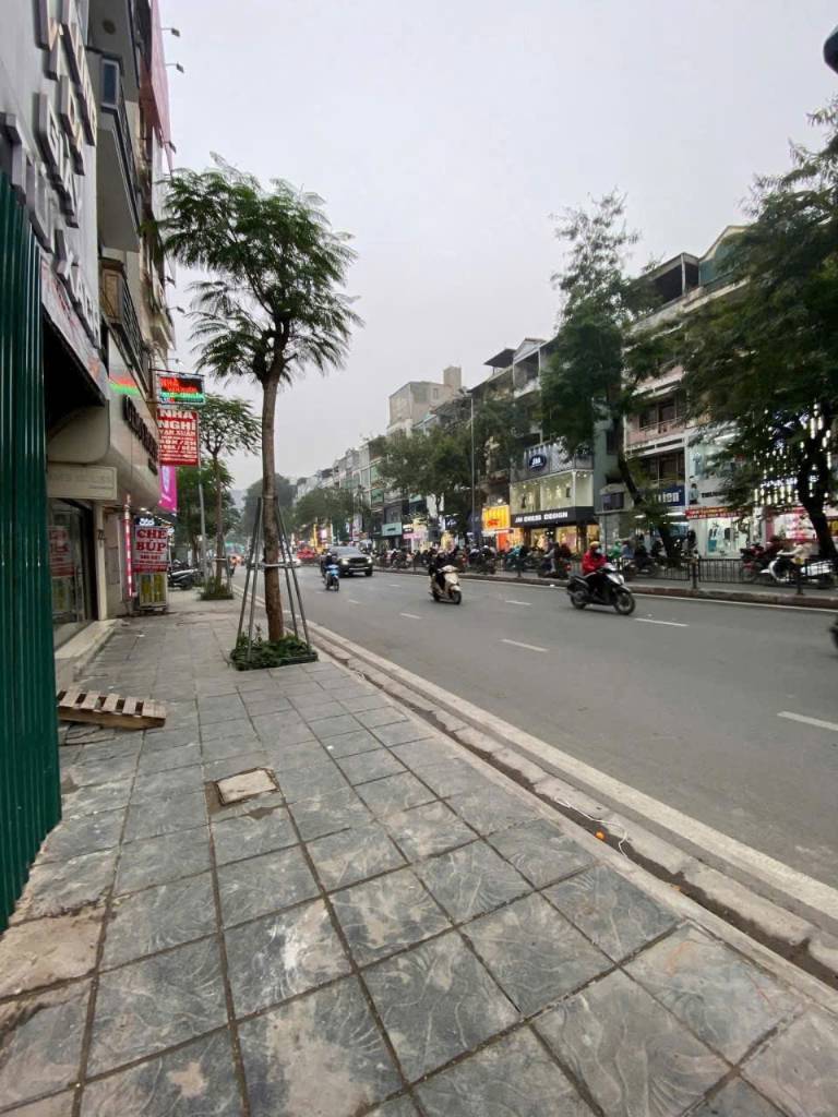 TOÀ CCMN MẶT PHỐ CỰ LỘC, ĐẲNG CẤP LÔ GÓC CÓ HẦM THANG MÁY PCCC ĐẦY ĐỦ, ĐÃ HẠ CHÀO