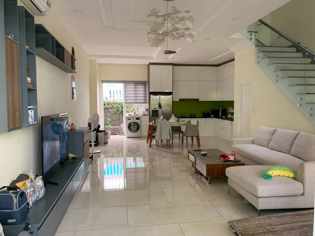 Bán nhà Melosa Khang Điền, full nội thất cao cấp, ngang 6m, đi thẳng ra hồ bơi