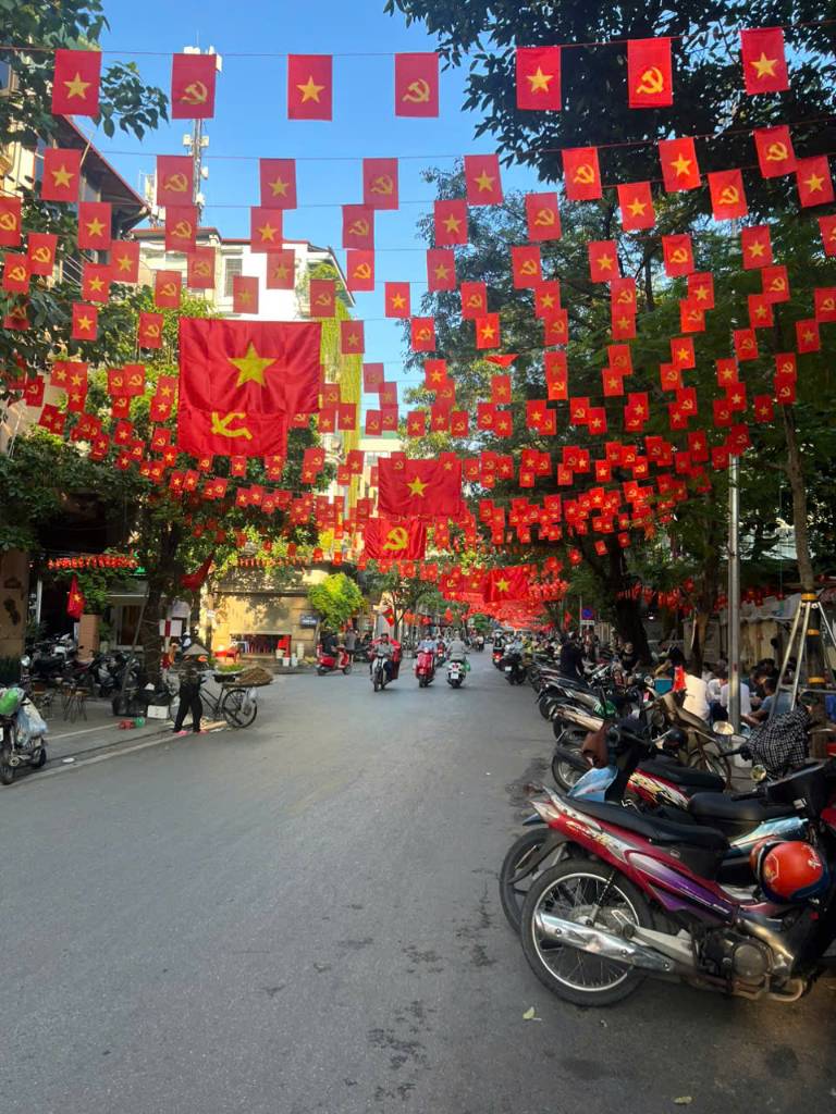 VŨ THẠNH-Ô CHỢ DỪA - ĐỐNG ĐA -DT 37M2- 5T-KD-MT 5.8M-Ô TÔ NGỦ TRONG NHÀ -GIÁ CHỈ 12.6 TỶ
