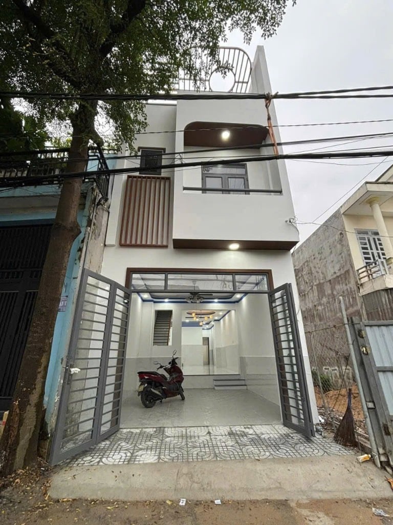 Chủ nhà cần bán gấp nhà 3 tầng giá 1,89 tỷ tại Hồ Học Lãm, Bình Tân – Sổ hồng riêng, đã hoàn công