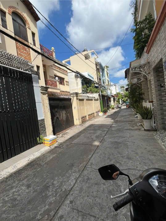 BÁN NHÀ TÔ HIẾN THÀNH, QUẬN 10 - DT 3.63 x 26m - HĐT 23tr/tháng - GIÁ 13.5 TL