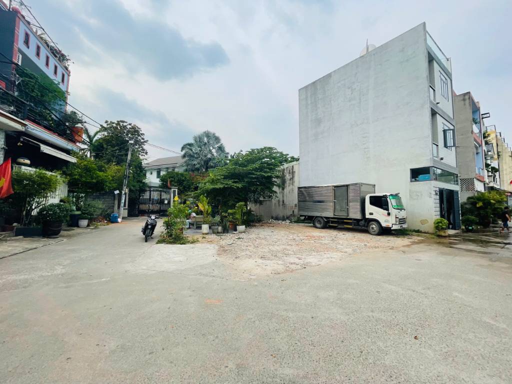 Bán đất đường số 11, Linh Xuân - lô góc siêu đẹp - không lộ giới - đường xe tải