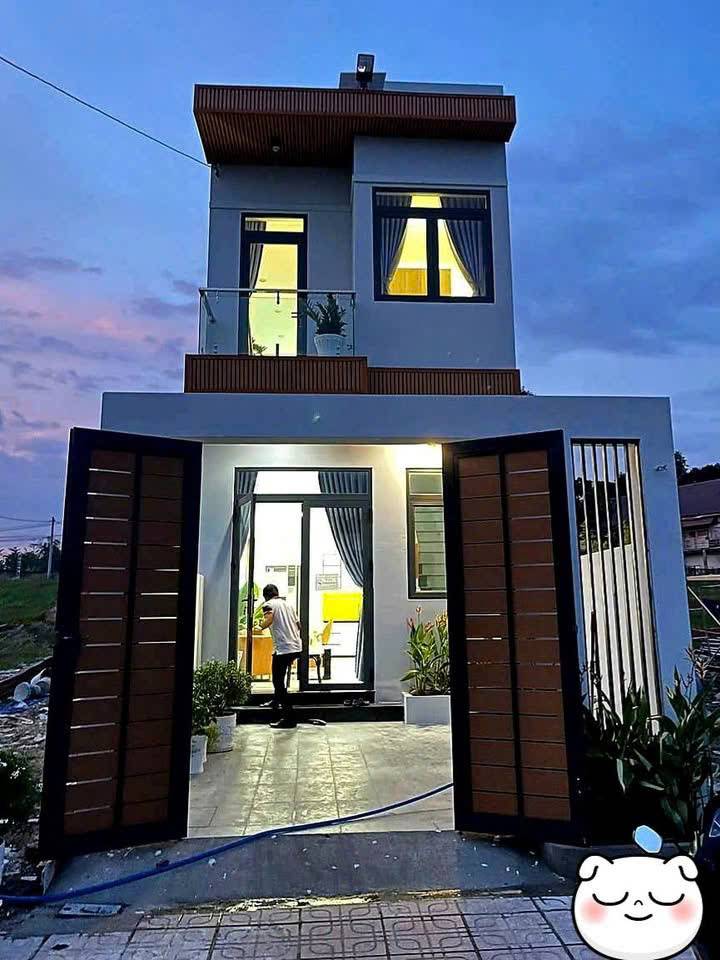 NHÀ 1 TRỆT 1 LẦU GIÁ CHỈ 2 TỶ 3 - SỔ HỒNG RIÊNG - NGAY KCN CẦU TRÀM