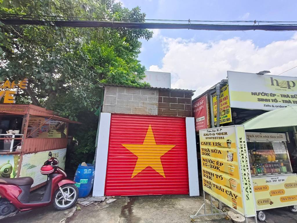 Bán gấp nhà đang cho thuê tháng 15tr, mặt tiền quốc lộ 13, Thị Xã Bến Cát, Bình Dương