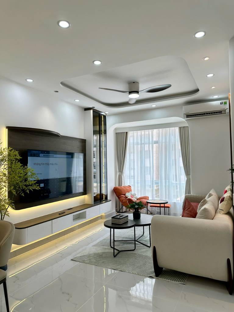 Cần bán nhanh căn hộ Sky garden 3, PMH, Q7, DT 74m2, TK 3PN nhà mới đẹp, giá chỉ 6,1 tỷ