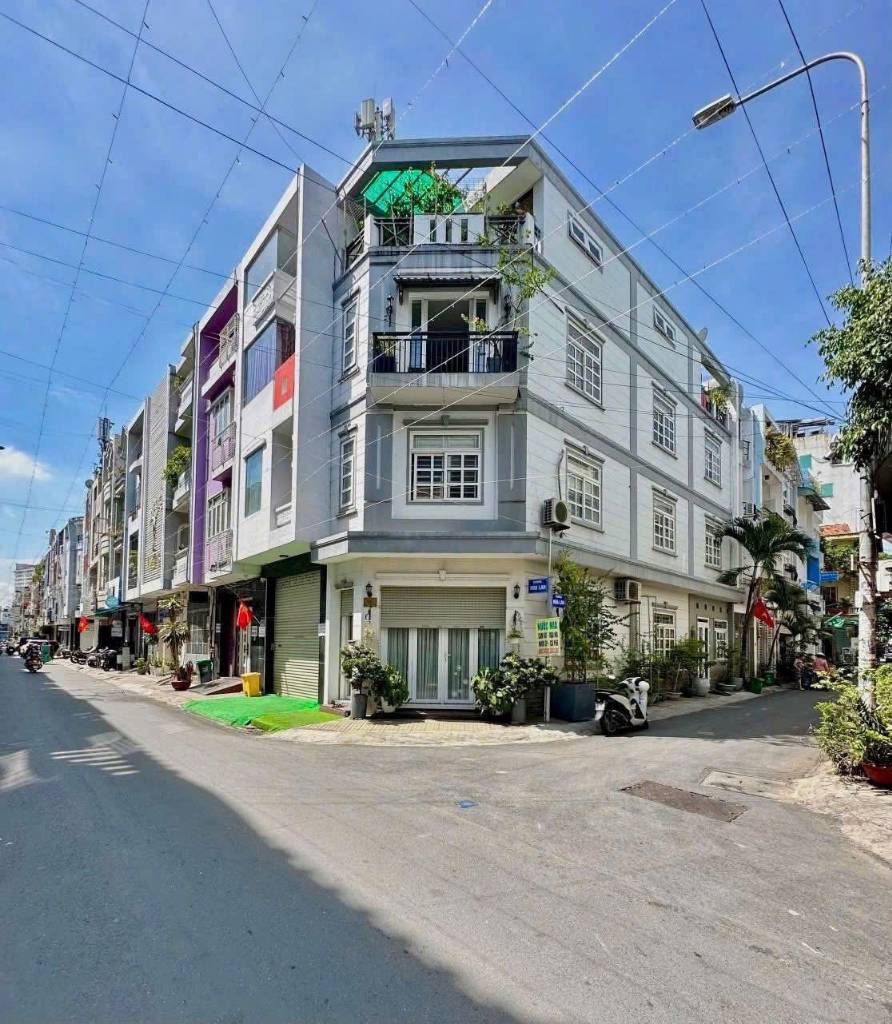 Hạ giá bán gấp nhà góc 2 mặt tiền Hoa Lan Phường 2 Quận Phú Nhuận