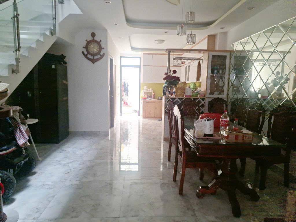 Bán nhà Huỳnh Tấn Phát (hẻm xe hơi), 133m2, 3 tầng, chủ nhiệt bán giảm 800tr, cạnh Phú Mỹ Hưng