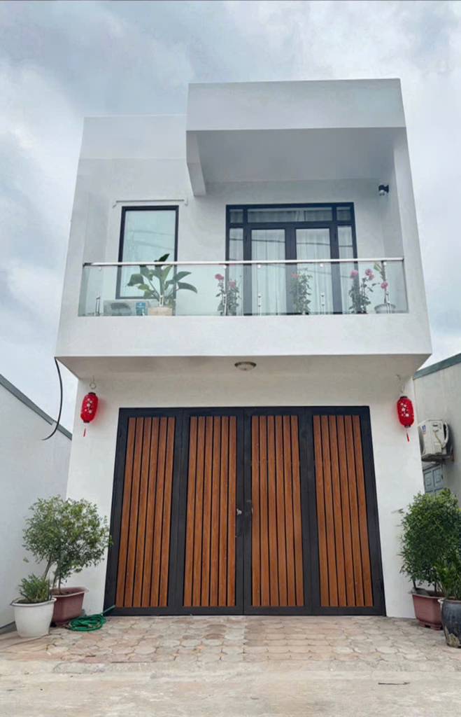 Bán Nhà Phố Long An – Giá Tốt 2.5 Tỷ, Diện Tích 103m², Kiến Trúc Hiện Đại, SHR, Mặt Tiền Rộng, Đường Thông Thoáng