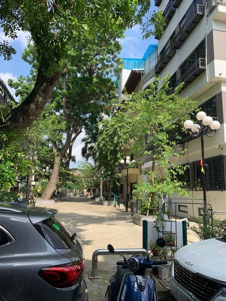 Bán Nhà Mặt Phố Minh KhaI - 96m², 4 Tầng, Mặt Tiền 6.3m - Vỉa Hè Rộng, Ô Tô Tránh, Kinh Doanh Sầm Uất - Giá 32 Tỷ