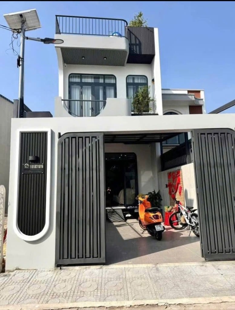 CHỦ CẦN BÁN NHANH NHÀ ĐẸP NGAY KHU CÔNG NGHIỆP CẦU TRÀM – LONG AN – 102m² – GIÁ CHỈ 2 TỶ390 SHR