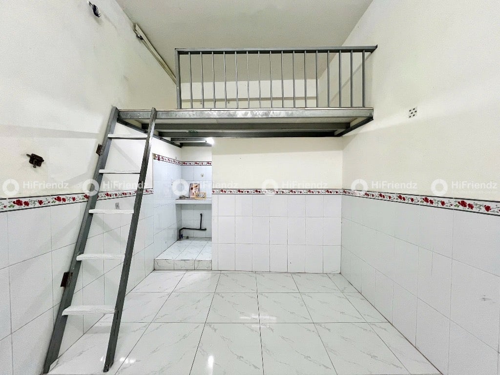 TRỐNG LẠI 1 PHÒNG GIÁ RẺ - NGAY NGÃ TƯ BỐN XÃ