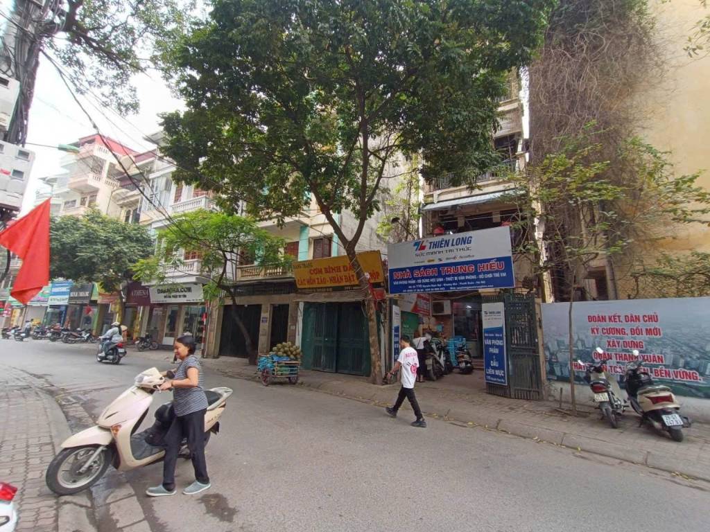 MẶT PHỐ CỰC VIP YÊN PHỤ KINH DOANH ĐỈNH VỈA HÈ CỰC RỘNG MẶT TIỀN LỚN
CHỦ CỰC KỲ CẦN TIỀN BÁN NHANH