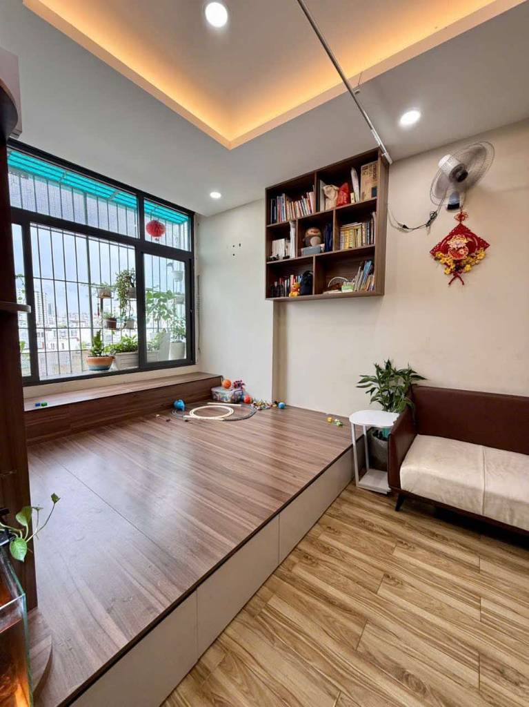 CC A9 BẮC ĐINH BỘ LĨNH 2PN 60M2 SHR VĨNH VIỄN BAN CÔNG VIEW LANDMARK 81 GIÁ 2,7TỶ
