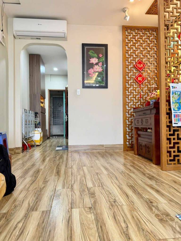 CHUNG CƯ A9 BẮC ĐINH BỘ LĨNH, 2PN, 60M2, SHR VĨNH VIỄN BAN CÔNG VIEW LANDMARK 81 GIÁ 2,7 TỶ