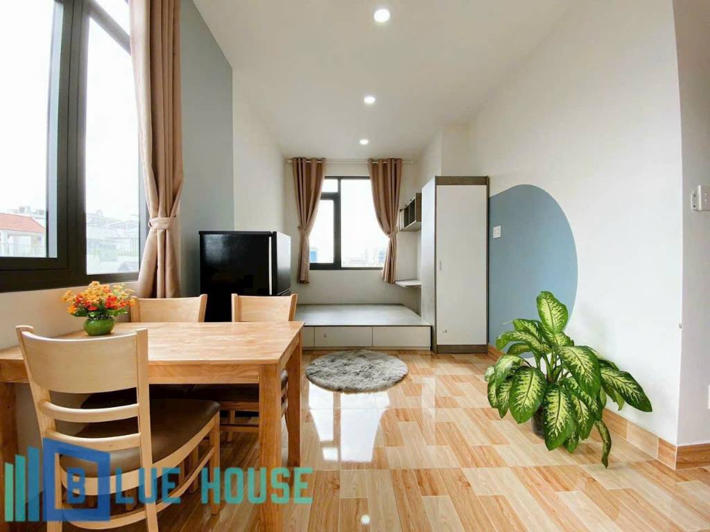 Căn hộ 1 Phòng ngủ Ban công - Rộng 40m² Full Nội Thất -Thang Máy - gần chợ Hoàng Hoa Thám -nhà ga T3