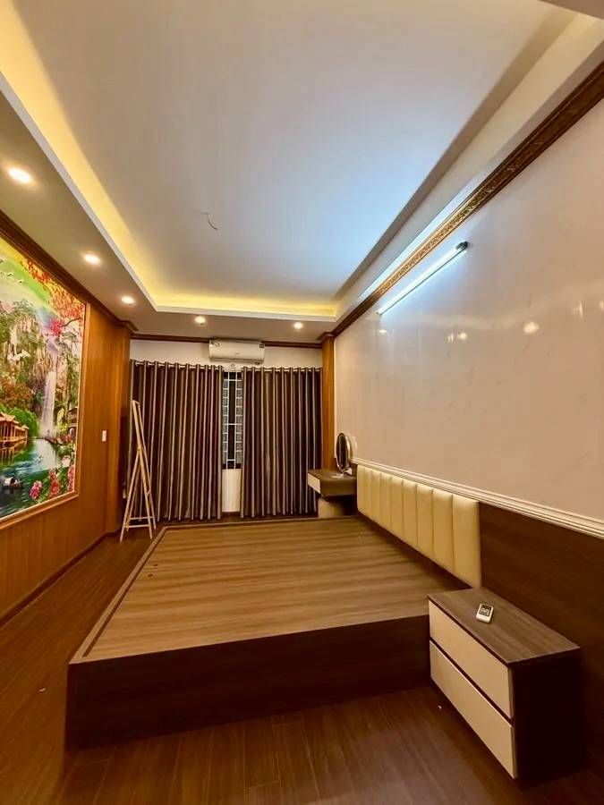 BÁN NHÀ 5 TẦNG PHỐ HOÀNG MAI – NGÕ BA GÁC TRÁNH XE MÁY – NHÀ CỰC ĐẸP Ở NGAY!