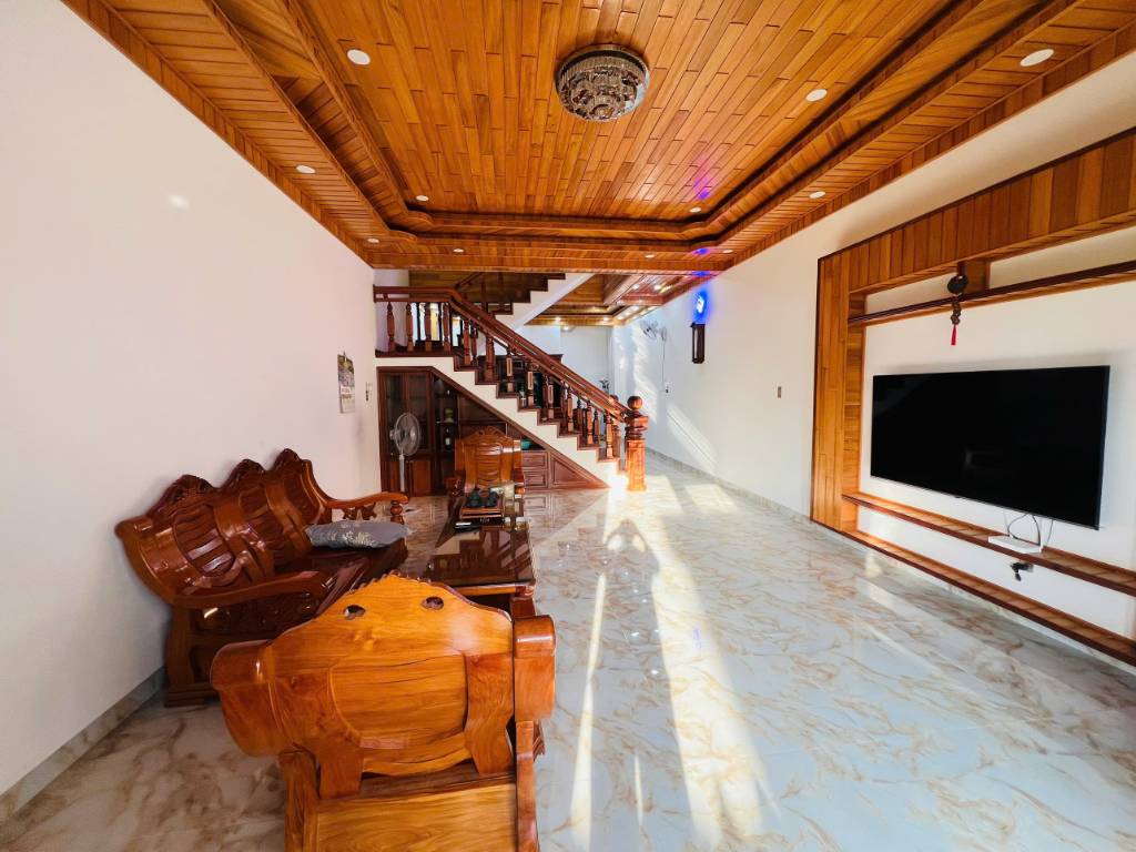 Nhà 3 Tầng đẹp kiên Cố gần Trung Tâm Nha Trang - Vĩnh Ngọc- P. Tây NT